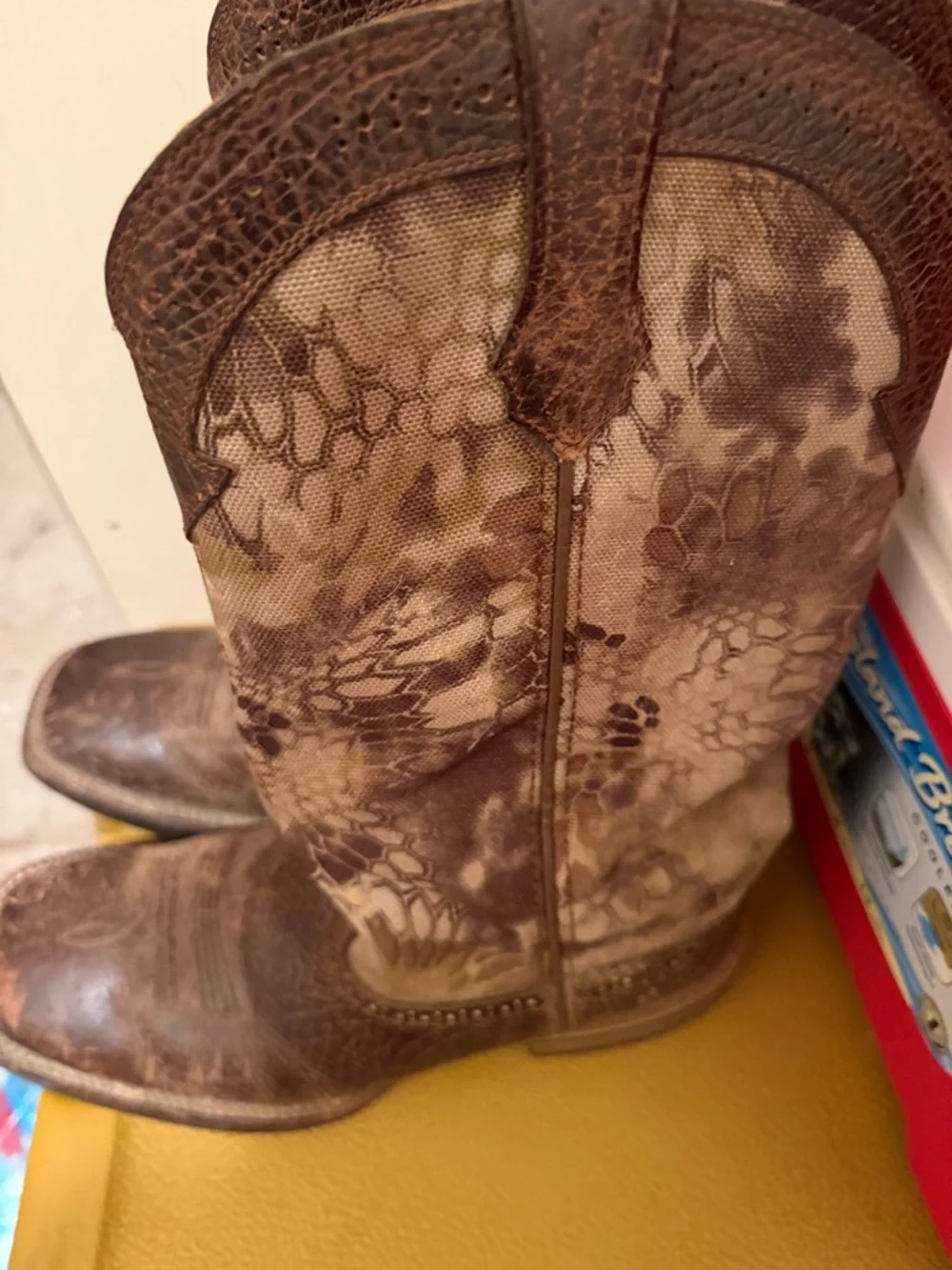 Ariat Quickdraw camo square toe boots men’s 7.5